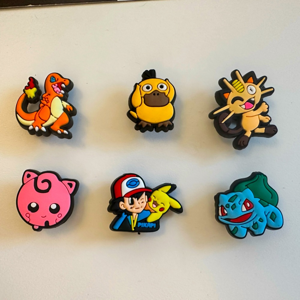 Pokémon croc charms